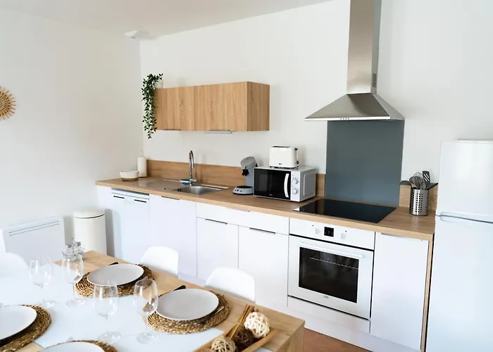 شقة Cosy Avec Parking Prive A *