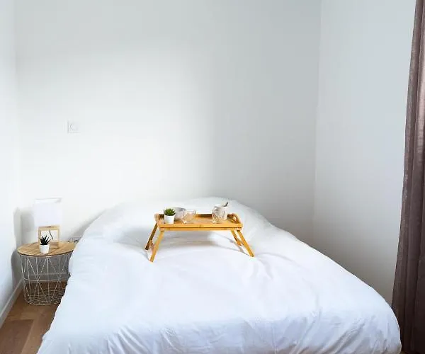 Cosy Avec Parking Prive A