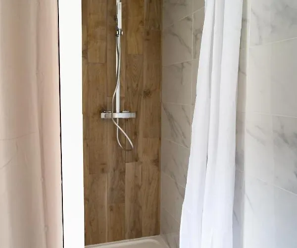 Cosy Avec Parking Prive A Apartment Saumur